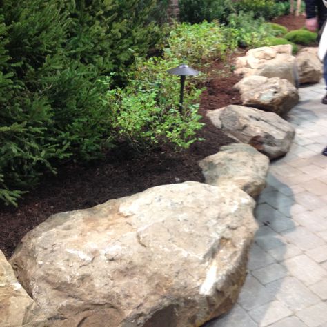 Love the large rocks as a border! Landscape Large Rocks, Boulder Flower Bed Border, Large Rocks For Landscaping, Boulder Border Landscaping, Diy Rock Landscaping Ideas, Black Rock Landscaping, Landscape Boulders, Large Rock Landscaping Ideas, Boulder Garden