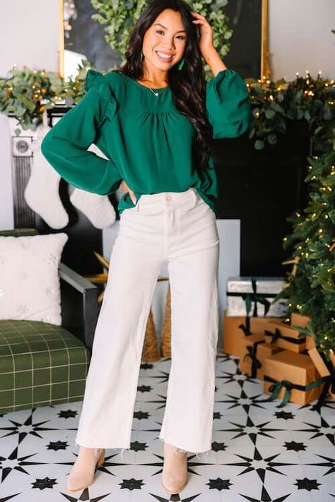 Rate This christmas dinner outfit ideas From ⭐1~10. SAVE & FOLLOW i will update everyweek. Christmas Dinner Outfit Ideas, Green Blouse Outfit, Classy Christmas Outfit, Chic Christmas Outfit, Christmas Outfits For Women, Christmas Dinner Outfit, Emerald Green Blouse, Xmas Outfits, Holiday Dinner Party