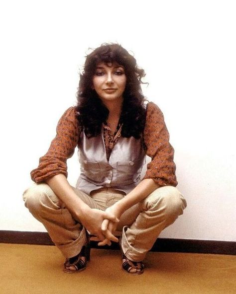 Hounds Of Love, Kate Bush, The Bush, Female Singers, My Favorite Music, Record Producer, The Floor, Female Artists, Style Icon