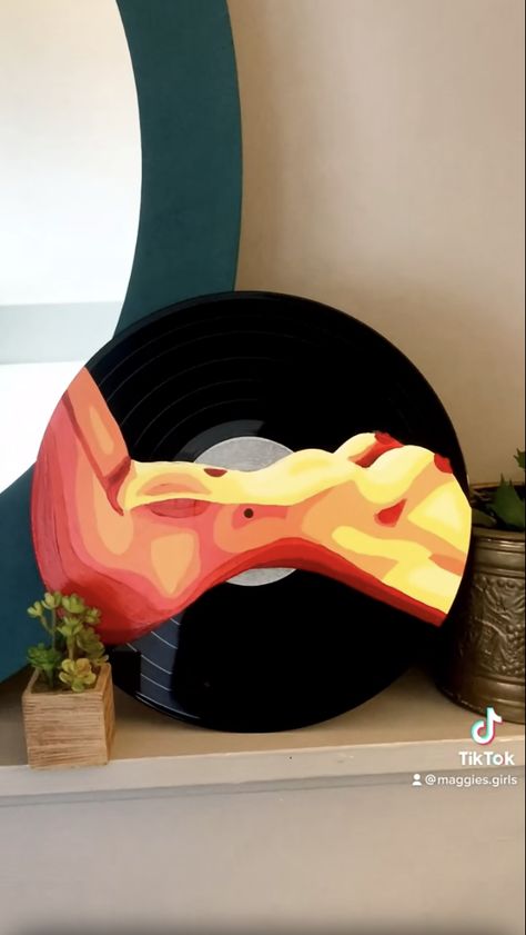 Record Painting Ideas, Vinyl Record Art Ideas, Vinyl Art Paint, Record Painting, Vinyl Record Art, Cd Art, Record Art, Diy Canvas Art Painting, Art Inspiration Painting