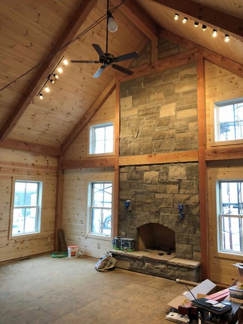 Come Home To Roost – Yankee Barn Homes Post And Beam Cabin, Post And Beam Homes, Beam House, Small Barn House, Yankee Barn Homes, Small Barns, Home To Roost, Post And Beam Home, Log Cabin Ideas