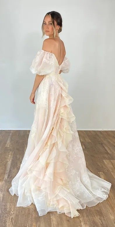 Couture Bridal Gowns, Boda Mexicana, Couture Bridal, Dream Wedding Ideas Dresses, Romantic Bride, Wedding Goals, Dreamy Wedding, Silk Organza, Wedding Dress Inspiration