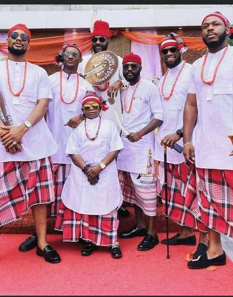 Igbo Men Traditional Wear, Asoebi Styles For Men, Igbo Bride Traditional Weddings, Igbo Wedding Dress, Igbo Bride, Bts Moments, Dashiki Fashion, Igbo Wedding, Older Mens Fashion