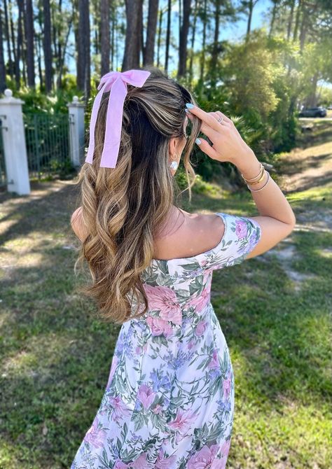 Pink Velvet Hair Bow Barrette, Delicate Hair Bow, Gift for Her, Classic Hair Bow, Brigitte Hair Bow, Baby Pink Hair Bow - Etsy Birthday Hairstyles Curly Hair, Tea Party Hairstyles, Baby Shower Hair Styles, Hair With Bows, Baby Shower Hairstyles, Hair Bow Hairstyle, Bridgerton Hair, Bows In Hair, Hair With Bow