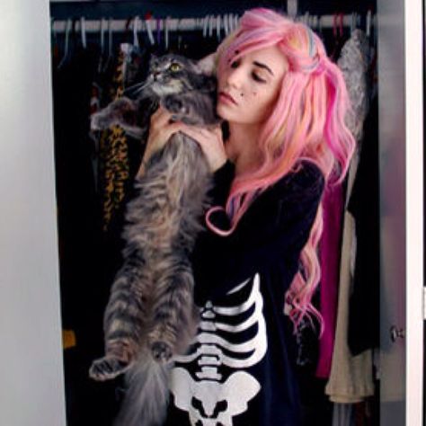 Gorgeous hair Bubblegum Goth, Audrey Kitching, Kawaii Hairstyles, Rawr Xd, Inspiring Images, Gorgeous Hair, Fan Page, Pink Hair, Tshirt Dress