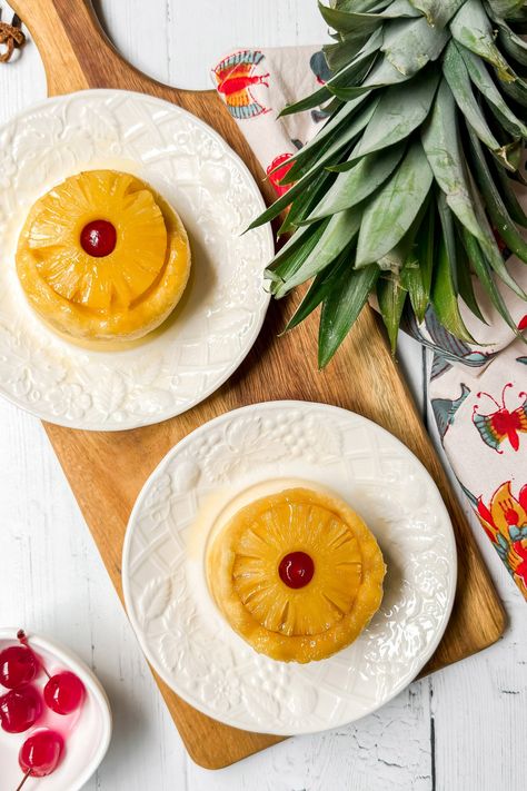 If you love Pineapple Upside-down Cake and have about 2 Minutes, give or take, you'll adore this Pineapple Upside-down Mug Cake! It has ALL the flavor of the traditional cake but is ready in a flash, in a single serving. But fair warning: It's so irresistible that you might find yourself making two! Pineapple Upside Down Mug Cake, Pineapple Banana Bread Recipe, Banana Bread Mug, Mug Cake Recipe, Pineapple Pork, Single Serve Desserts, Bowl Cake, Pineapple Slices, Chocolate Mug Cakes