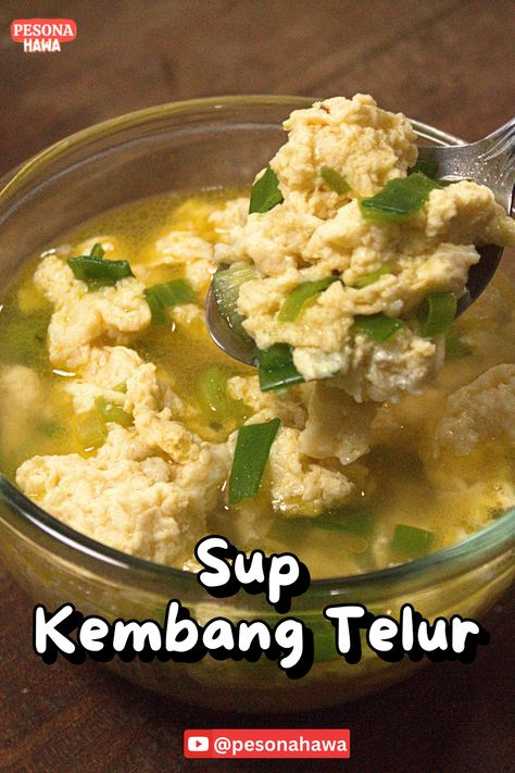 Untuk lihat cara masaknya, klik linknya ya. 
Halo, 
Kali ini aku mau buat masakan dari buku resep jadul tahun 70an. Nama menunya itu sop kembang telur.

Buatnya itu mudah sekali. dan cocok disantap sama keluarga, terutama anak-anak pasti suka.

Yuk bikin yuk! Halo