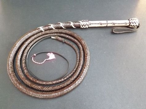 Whip Design Ideas, Bullwhip Aesthetic, Whip Design, Barbed Wire Design, Bull Whip, Best Concealed Carry, Pretty Knives, Wire Design, Barbed Wire