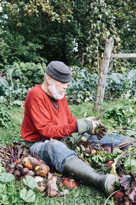 Farming Outfits Men, Farmer Man Aesthetic, Groundskeeper Aesthetic, Unaccustomed Earth, Old Man Aesthetic, Cottagecore Men, Man Gardening, Person Gardening, Farm Man