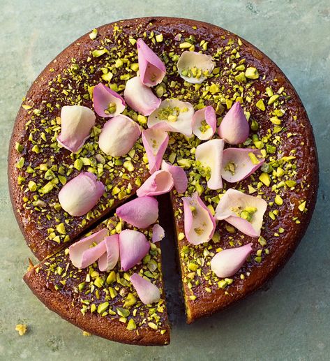 GF Pear, Pistachio and Rose Cake Clementine Cake, Pear And Almond Cake, Flourless Cake, Pistachio Cake, Rachel Ray, Nigella Lawson, Healthy Cake, Rose Cake, Almond Cakes