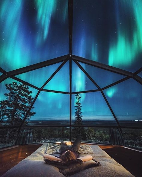 Hotel Resort by Levin Iglut Glass Igloo Northern Lights, Glass Igloo Hotel, Mira Duma, Finland Travel, Aurora Borealis Northern Lights, See The Northern Lights, Destination Voyage, The Aurora, Dream Holiday