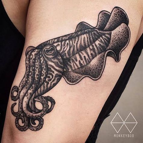 Cuttlefish Tattoo, Underwater Sleeve, Cephalopod Tattoo, Squid Tattoo, Knee Tattoos, Hipster Tattoo, Octopus Tattoo Design, Octopus Tattoos, Famous Tattoos