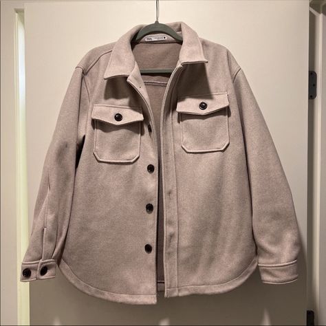 Cream Zara Shacket Zara Shacket, Cream Beige, Women's Blazer, Zara, Blazer, Outfit Inspo, Cream, Fashion Trends, Closet