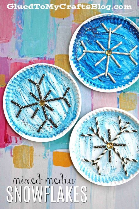 Snow Flake Crafts For Toddlers, Snowflakes Kids Craft, Snowflake Toddler Art, Frozen Crafts For Kids, Snowflake Suncatcher Craft, Winter Kids Crafts, Snowflake Suncatcher Craft For Kids, Creative Collage Ideas, Santa Kids Crafts