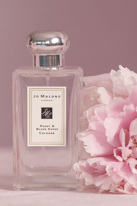 Jo Malone Peony, Peony Blush Suede, Perfume Photography, Celebrity Perfume, Perfume Scents, Perfume Design, Fragrance Set, Best Perfume, Jo Malone London