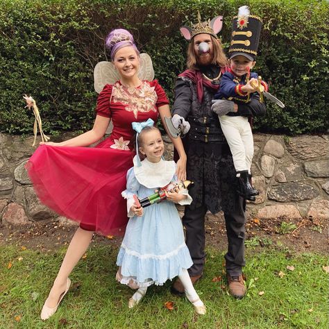 The Nutcracker Halloween Costumes, Nutcracker Family Costume, Nutcracker Halloween Costume, Funny Family Christmas Pictures, Nutcracker Costume, Nutcracker Costumes, Themed Halloween Costumes, 2023 Halloween, Family Christmas Pictures