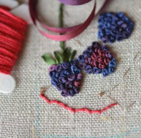 Embroidery Blackberries, Embroidered Blackberries, Blackberry Embroidery, Berry Embroidery, Embroidery Project Ideas, Hat Business, Shoes Embroidery, Embroidery Belt, Ideas For Embroidery