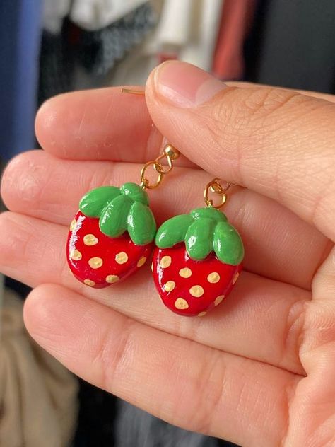 Air Dry Earrings, Air Dry Clay Earrings Diy, Clay Charm Earrings, Homemade Clay Earrings, Clay Earrings Simple, Air Dry Clay Earrings, Cute Polymer Clay Earrings, Silly Earrings, Homemade Clay