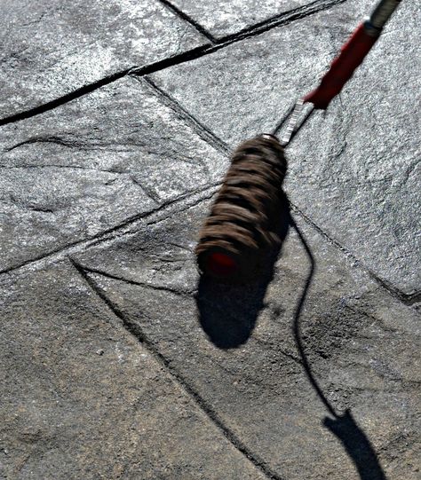 Stained Concrete Porch, Diy Stamped Concrete, Best Concrete Paint, Outdoor Concrete Stain, Water Based Concrete Stain, Vogue Decor, Stamped Concrete Walkway, Concrete Stain Patio, Stamped Concrete Driveway