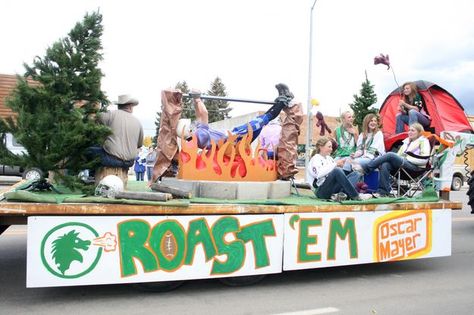 Homecoming Parade Float Ideas Theme Football, Parade Float Football Theme, Hoco Float Ideas Football, Home Coming Float Ideas, School Floats Parade Ideas, Homecoming Floats Ideas, Homecoming Themes Floats, Float Ideas For Parade Homecoming, Homecoming Floats High School