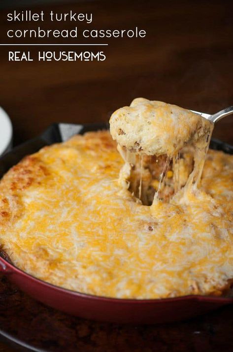 Skillet Turkey Cornbread Casserole - #beans #cheese #corn #cornbread #dinner #salsa #turkey #easy-dinner-casseroles #main-dishes #recipes #realhousemoms Ground Turkey Casserole, Mexican Cornbread Casserole, Black Beans And Corn, Beans And Corn, Turkey Casserole, Cornbread Casserole, Homecooked Meals, Ground Turkey Recipes, Perfect Family