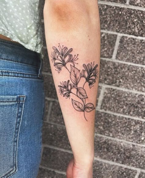 Honey Suckle Tattoo Flower, Illustrative Floral Tattoo, Flower Patchwork Tattoo, Honey Suckle Flowers Tattoo, Upper Arm Flower Tattoo, Honeysuckle Tattoo Design, Honeysuckle Tattoo Simple, Tattoo Honeysuckle, Narcissus Flower Tattoos