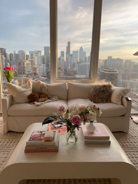 Girly Apartments, Girly Apartment Decor, Aesthetic Apartment, Apartment View, Dream Apartment Decor, Future Apartment Decor, Apartment Aesthetic, Room Deco, Apartment Life