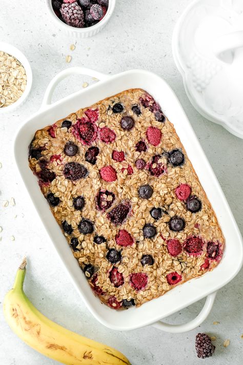 Baked Berry Oatmeal (with frozen fruit) - Brae's Bites Vegan Oatmeal Bake, Make Ahead Healthy Breakfast, Berry Oatmeal Bake, Oatmeal With Berries, Berry Baked Oatmeal, Vegan Baked Oatmeal, Frozen Fruit Recipes, Berry Oatmeal, No Bake Oatmeal Bars