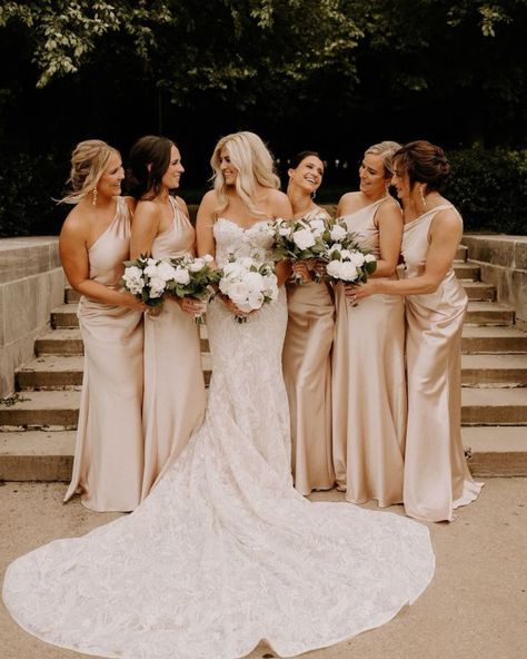 Bridesmaid Dresses: 90  Gorgeous Ideas For Your Wedding Champagne Colored Bridesmaid Dresses, Beige Bridesmaid Dress, Beige Bridesmaids, Bridesmaid Poses, White Bouquets, Silk Bridesmaid Dresses, Jenny Yoo Collection, Ivory Bridesmaid Dresses, Neutral Bridesmaid Dresses