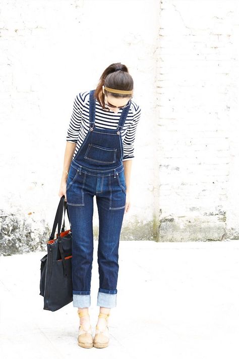 Obsessed with these Turia dingarees Dungaree Outfits, Bernina Sewing, Sewing Pants, Summer Sewing, Handmade Wardrobe, Jeans Fabric, Burda Style, Classic Jeans, Designer Jeans