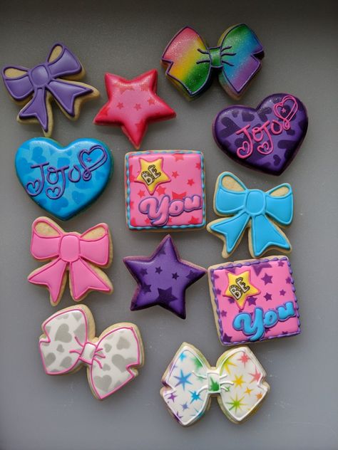 Jojo Siwa Cookies, Jo Jo Siwa Party Ideas Decorations, Jojo Cookies, Jojo Siwa Birthday Party Ideas, Aaliyah Birthday, Candy Theme Birthday Party, Jojo Siwa Birthday, Anna Birthday, 5th Birthday Party Ideas