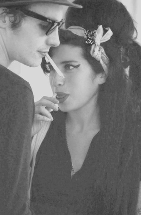 Amy Winehouse ♥ Amy W, Pete Doherty, Amazing Amy, Rock N’roll, I'm With The Band, Beautiful Voice, Amy Winehouse, Her Music, Makeup Trends