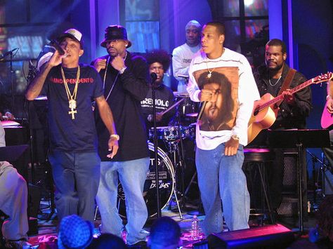 Jay-Z performs with Damon Dash, Pharrell Williams of The Neptunes, and The Roots on "MTV Unplugged" at the MTV studios in New York City, Nov.18,2001 Damon Dash, The Neptunes, Mtv Unplugged, Beyoncé Giselle Knowles-carter, Beyoncé Giselle Knowles, Beyonce And Jay Z, Beyonce And Jay, American Rappers, Pharrell Williams