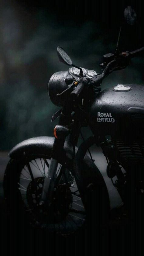 Royal Enfield, Black