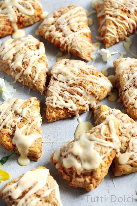 Carrot Cake Scones Carrot Cake Scones, Cream Scones, Maple Glaze, Scone Recipe, Apple Butter, Savoury Cake, Best Breakfast, Carrot Cake, Clean Eating Snacks