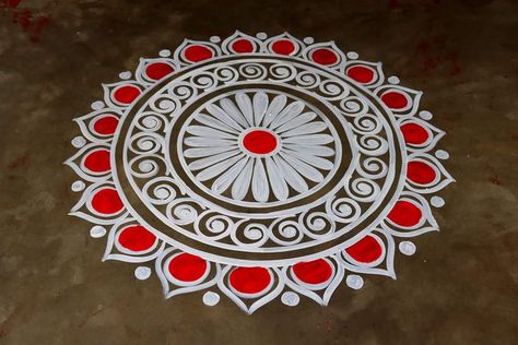 Rangoli Designs With White Colour, Red And White Rangoli, Easy Alpana Designs Bengali, White Paint Rangoli, Easy Alpona Design Bengali, Easy Alpana Designs, Alpona Design Bengali Easy Simple, Alpona Drawing, Alpana Designs Bengali