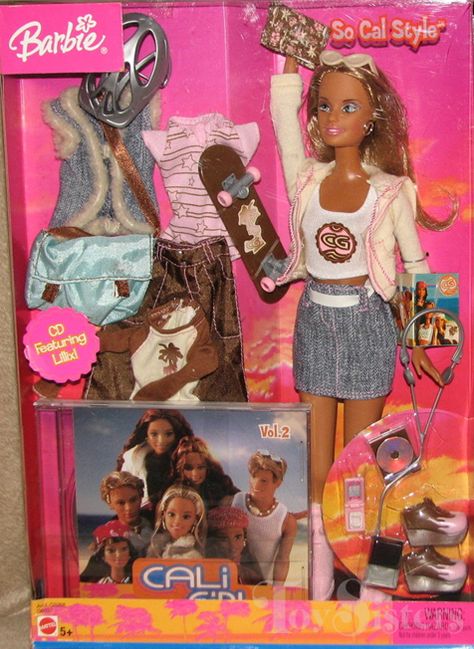 Bratz Treasures, 2003 Barbie Dolls, Barbie Playsets 2000s, Barbie Mermaid Doll 2000s, 1990s Barbie Playsets, Cali Girl, Ken Doll, Dream Doll, Doll Photography