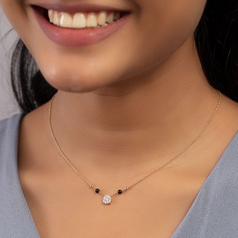 Temple Jewellery Earrings, Jewelry Necklace Simple, Mangalsutra Chain, Delicate Gold Jewelry, Neck Pieces Jewelry, Black Beads Mangalsutra, Black Beads Mangalsutra Design, Diamond Pendants Designs, Diamond Mangalsutra