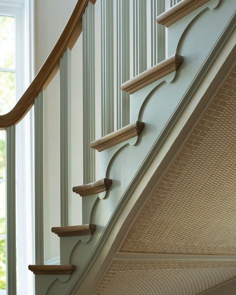 Jessica Jubelirer Design Double Height Staircase, French Modern Staircase, Twisted Spindle Staircase, Wooden Staircase Design Traditional, Victorian Curved Staircase, Wooden Curved Staircase Railing, India Home Decor, Staircase Handrail, Retreat House