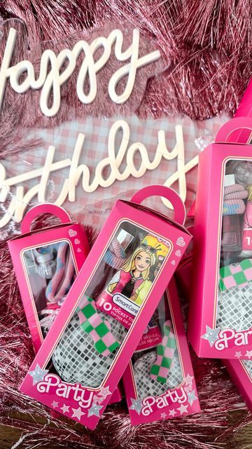 Barbie Themed Goodie Bags, Barbie Party Favor Boxes, Barbie Favors Ideas, Barbie Birthday Favors, Barbie Party Activities For Kids, Barbie Goodie Bag Ideas, Barbie Gift Bags, Barbie Party Favors, 2023 Barbie