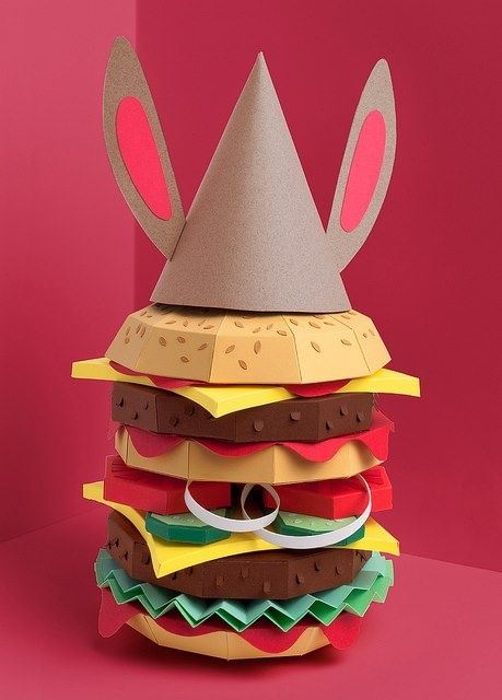 Hamburger Maybe something for 3D Printer Chat? 3d Burger Craft, Paper Props, Food Paper, Paper Photography, Paper Art Sculpture, 3d Printing Industry, Paper Food, Sweet Paper, Cardboard Sculpture