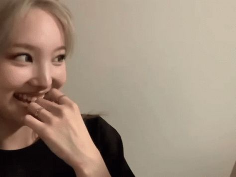 Nayeon Nayeon Shy GIF - Nayeon Nayeon Shy Nayeon Embarrassed - Discover & Share GIFs Shy Meme, Shy Gif, Reaction Face, Shy Girls, Im Nayeon, What Is Love, Kpop Memes, Animated Gif, Cool Gifs