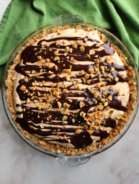 Pretzel Pie, Chocolate Covered Pretzel, Healthy Delicious Recipes, Pretzel Crust, Chocolate Peanut Butter Pie, Peanut Butter Ice Cream, Cream Pies, Peanut Butter Pretzel, Peanut Butter Desserts