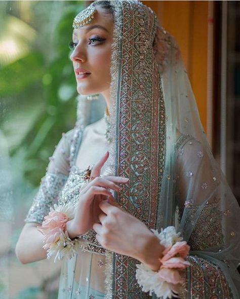 Iconic Times on Instagram: “@neharajpootofficial wedding outfit is one of the most graceful ones we’ve seen in a long time 💝 👗 @hussainrehar.official #neharajpoot…” Bridal Pishwas, Nameera By Farooq, Pakistani Bridal Dress, Nikkah Dress, Pakistani Wedding Dress, Wedding Girl, Beautiful Pakistani Dresses, Pakistani Bridal Dresses, Pakistani Bridal Wear