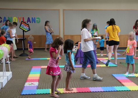 Life Size candy land with foam tiles! Candy Land Literacy Night, Life Size Candy Land, Game Vbs, Memory Verse Games, Life Size Games, Candyland Games, Family Literacy Night, Library Games, Candy Land Birthday Party