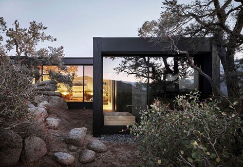 A majestic nature inspired modern retreat in the high desert of California Aidlin Darling, Desert Retreat, Modern Desert, Entry Wall, Pale Wood, Desert Living, Retreat House, Desert Homes, High Desert