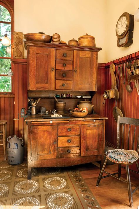 early Hoosier cabinet Victorian Kitchen Remodel, Victorian Kitchens, Antique Kitchen Cabinets, Hoosier Cabinets, Old Fashioned Kitchen, Old Kitchen Cabinets, Hoosier Cabinet, Victorian Kitchen, Victorian Interiors