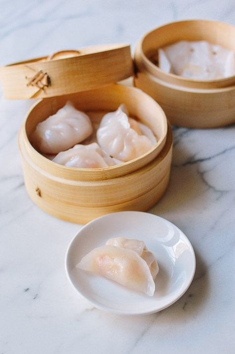 Har Gow, Dim Sum Dumplings, Dim Sum Recipes, Shrimp Dumplings, Steam Recipes, Wontons, Dumpling Recipe, Woks, Chinese Dishes