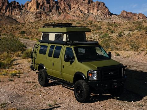 Sportsmobile's Off-Road Classic 4x4 Ford Camper Van With a 'Penthouse' for $225,000 School Esthetics, Overland Van, Kangoo Camper, 4x4 Camper Van, Van Tour, Off Road Camping, Ford E350, Camping Van, Campervan Life