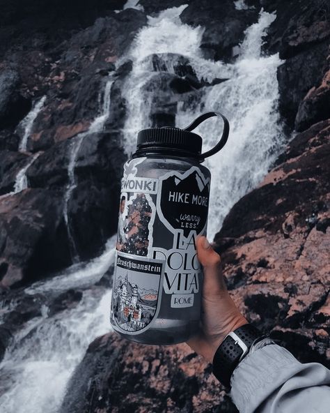 Water Bottle Hiking, Campy Aesthetic, Lake Brienz Switzerland, Brienz Switzerland, Granola Life, Lake Brienz, Summer Camp Aesthetic, Drawing Poses Male, Granola Aesthetic